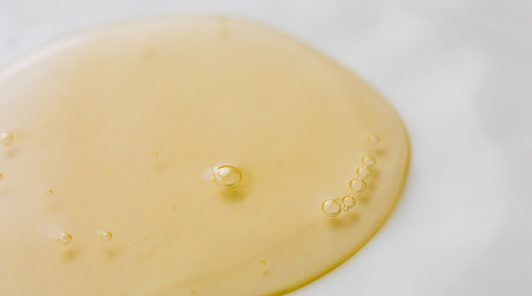 Discover Jojoba Oil Benefits For Skin, Hair & Scalp